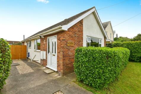 3 bedroom detached bungalow for sale