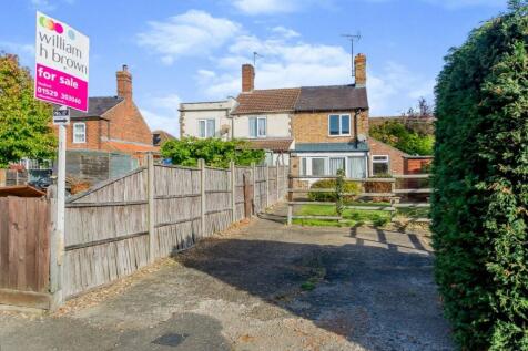 2 bedroom semi-detached house for sale