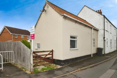 Studio flat for sale