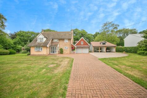 4 bedroom detached house for sale