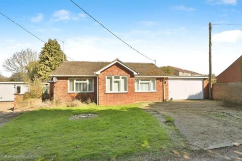 2 bedroom detached bungalow for sale