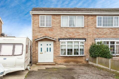 3 bedroom semi-detached house for sale