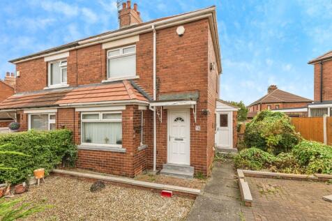 2 bedroom semi-detached house for sale