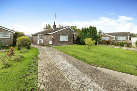 2 bedroom detached bungalow for sale