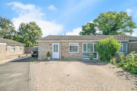 3 bedroom semi-detached bungalow for sale