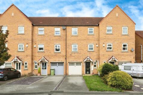 4 bedroom terraced house for sale