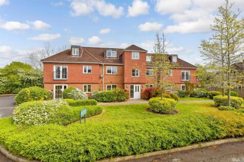 2 bedroom ground floor flat for sale
