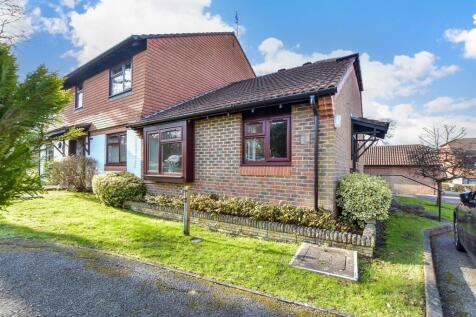 2 bedroom semi-detached bungalow for sale