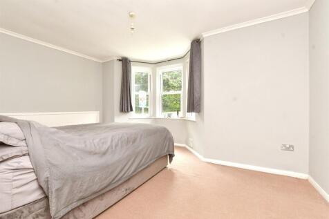 1 bedroom ground floor maisonette for sale