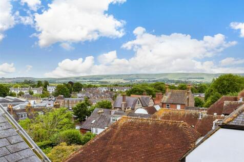 1 bedroom ground floor flat for sale