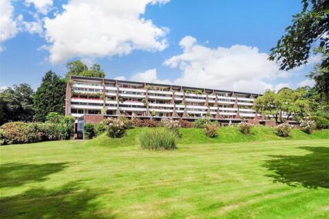 Bancroft Court, Reigate, Surrey 2 bed flat for sale