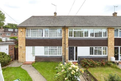 Staplehurst Close, Reigate, Surrey 2 bed semi
