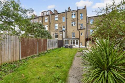 1 bedroom ground floor flat for sale