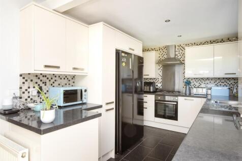 Regency Walk, Shirley, Croydon, Surrey 3 bed terraced house for sale