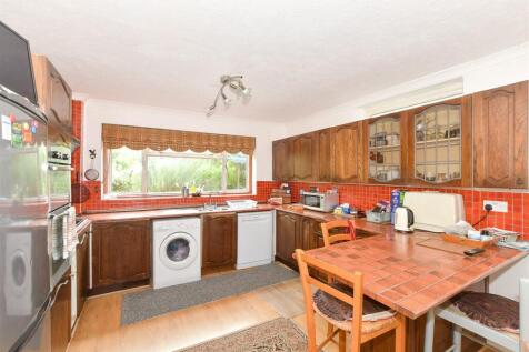 Highlands Avenue, Ridgewood... 4 bed detached house for sale