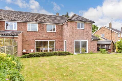 4 bedroom semi-detached house for sale