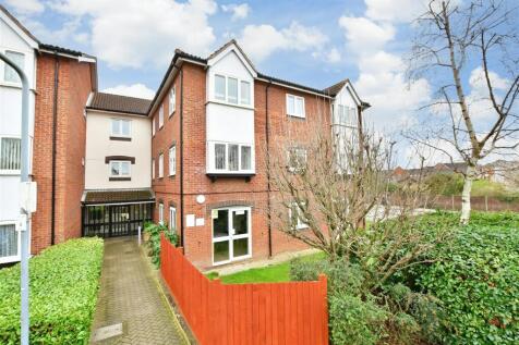 Cunningham Close, Romford, Essex 1 bed flat for sale