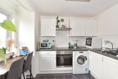 1 bedroom flat for sale
