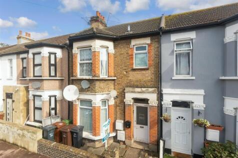 Glenny Road, Barking, Essex 1 bed flat for sale