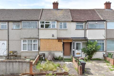 Oval Road North, Dagenham, Essex 3 bed terraced house for sale