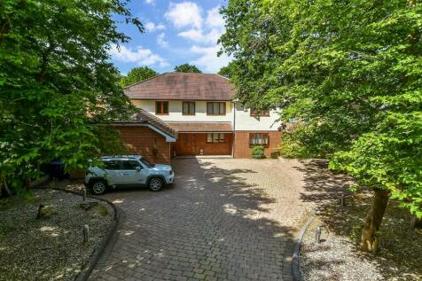 6 bedroom detached house for sale