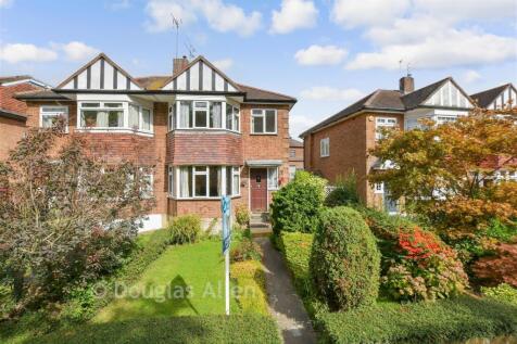 3 bedroom semi-detached house for sale