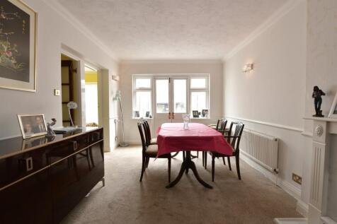 3 bedroom bungalow for sale