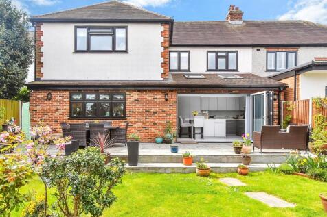 4 bedroom semi-detached house for sale