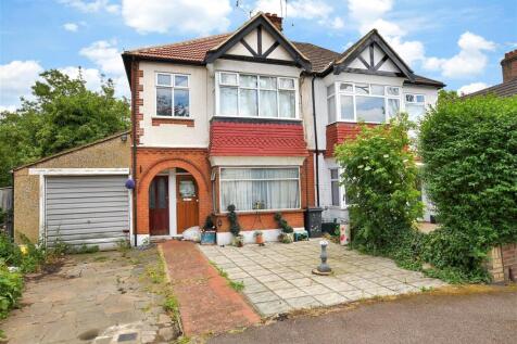 Kingston Road, Romford, Essex 1 bed ground floor flat for sale