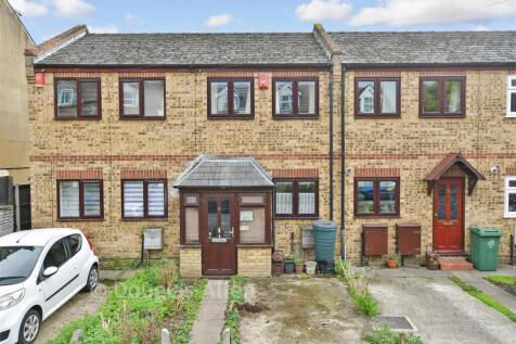 1 bedroom terraced house for sale