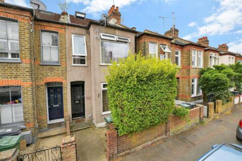 4 bedroom terraced house for sale