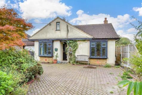 3 bedroom detached bungalow for sale