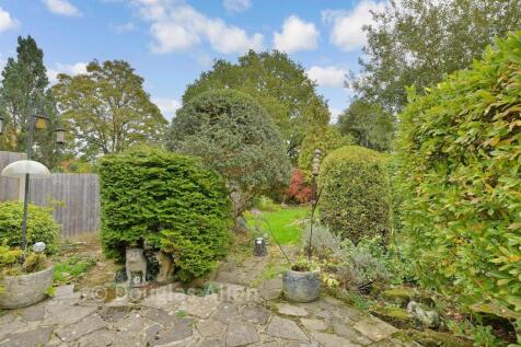 3 bedroom semi-detached bungalow for sale