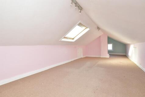 3 bedroom chalet for sale