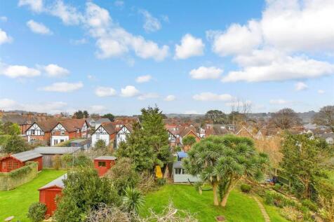4 bedroom chalet for sale