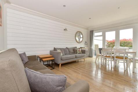 2 bedroom park home for sale