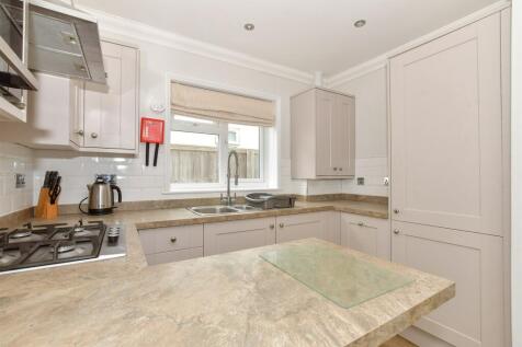 Fort Warden Road, Totland Bay, Isle... 2 bed park home for sale