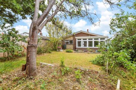 3 bedroom detached bungalow for sale