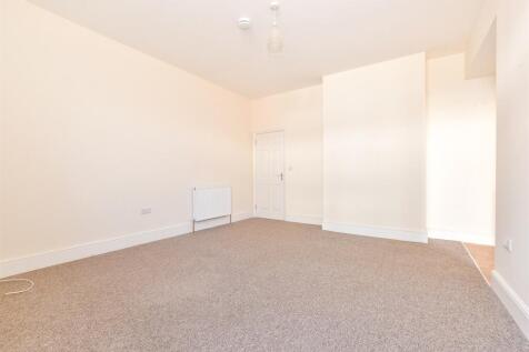 Ward Road, Totland Bay, Isle of Wight 1 bed ground floor maisonette for sale