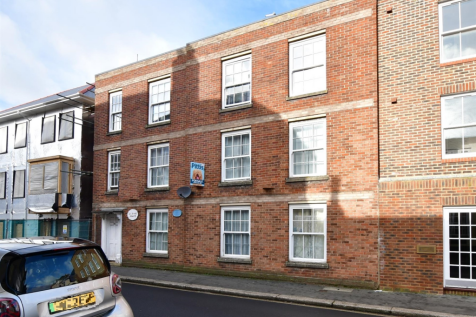 Studio flat for sale