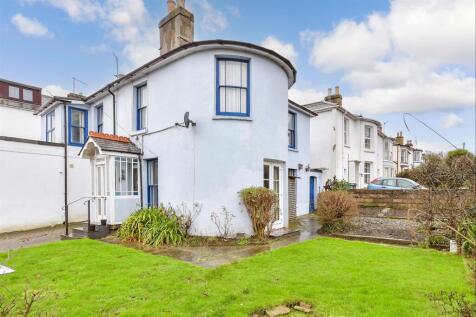 Monkton Street, Ryde, Isle of Wight 4 bed semi