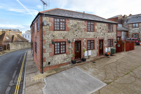 Church Lane, Ryde, Isle of Wight 2 bed terraced house for sale