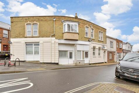6 bedroom block of apartments for sale