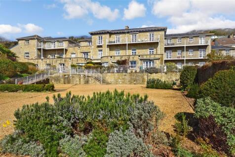 2 bedroom ground floor flat for sale