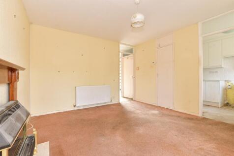 2 bedroom terraced bungalow for sale