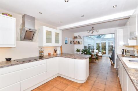 2 bedroom semi-detached bungalow for sale