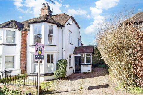 2 bedroom semi-detached house for sale