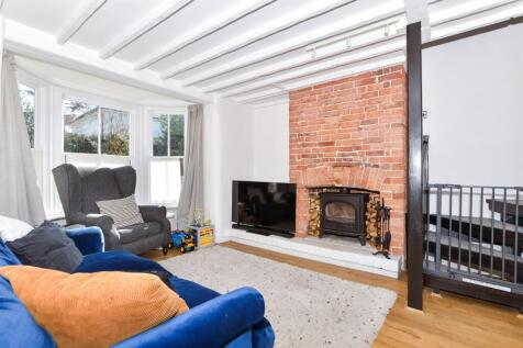 2 bedroom semi-detached house for sale