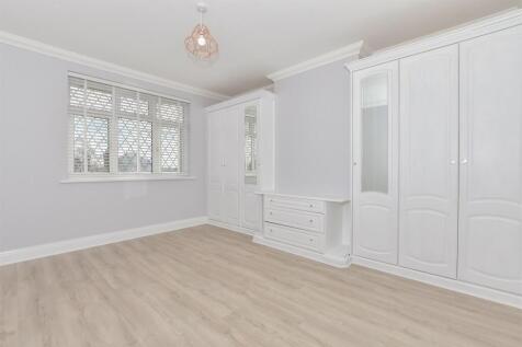 2 bedroom semi-detached bungalow for sale
