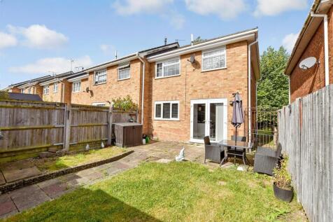 3 bedroom end of terrace house for sale